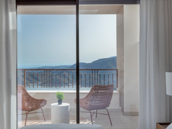 A5-2_Almazara_Views_townhouses_Istan_Marbella_terrace-Sept-2